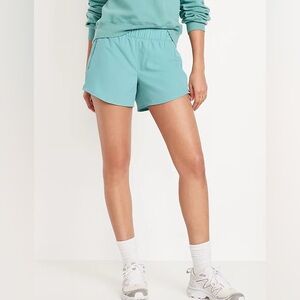 NWT Old Navy Teal Mid-Rise StretchTech Run Shorts 4” inseam, Luminous Blue, Lg